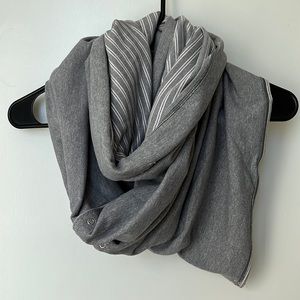 Lululemon Vinyasa Scarf Grey & White Stripe